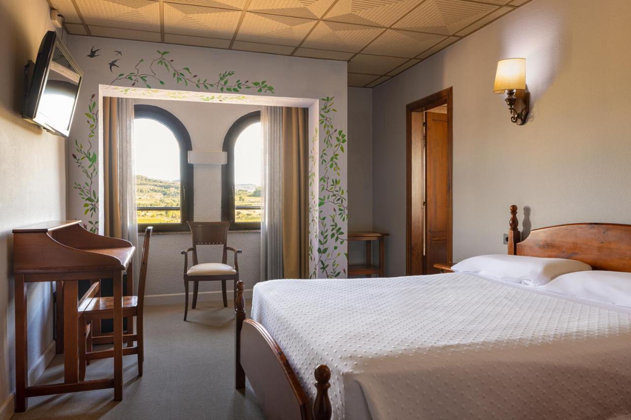 Hotel Restaurant Sol i Vi Lavern Eksteriør bilde