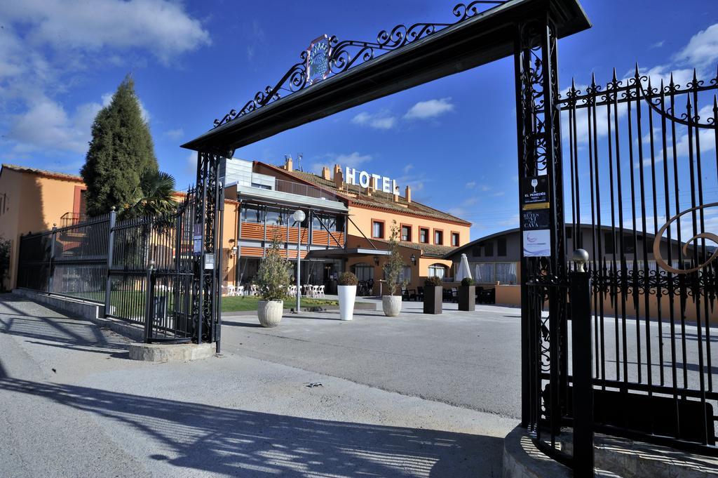 Hotel Restaurant Sol i Vi Lavern Eksteriør bilde