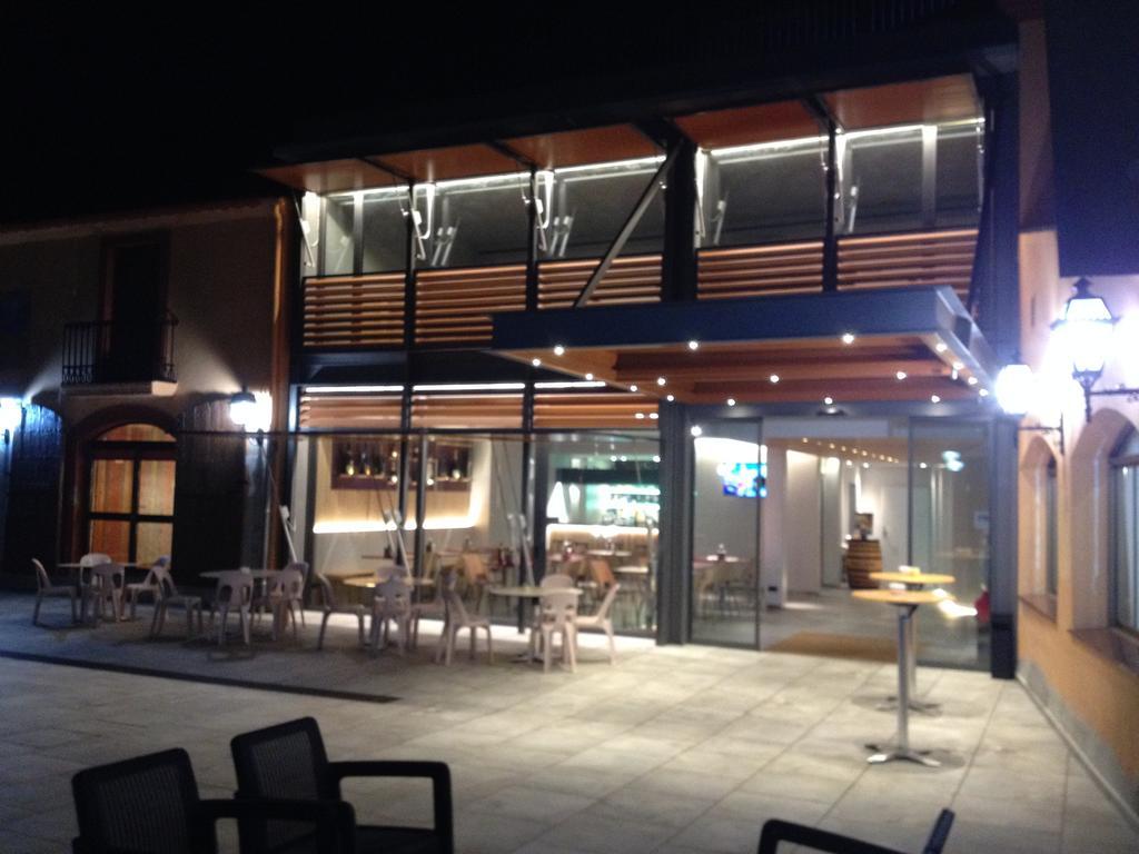 Hotel Restaurant Sol i Vi Lavern Eksteriør bilde